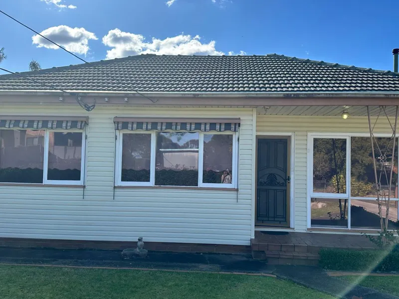 Charming 3-Bedroom Home in Seven Hills!