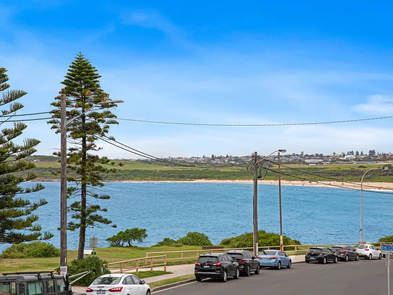 Complete oceanfront taking in postcard views of the south pacific ocean and Malabar headland.