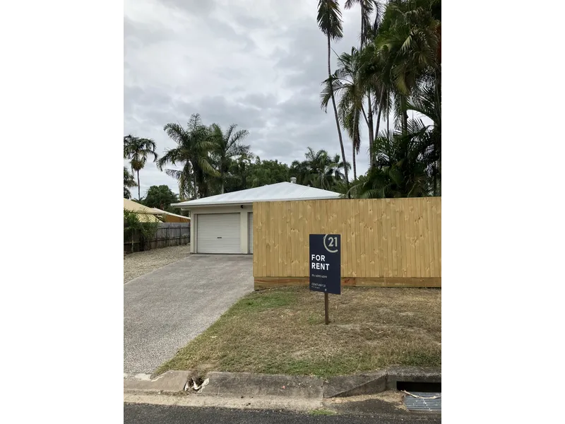 Perfect Family Home, Renovated with a homely feel, in great location close to the beach in Cooya!