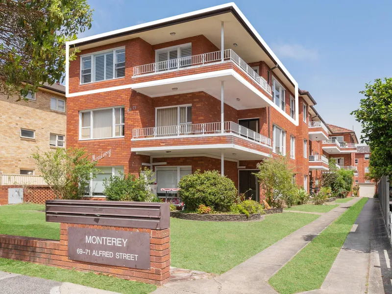 Renovated top floor apartment basks in north aspect