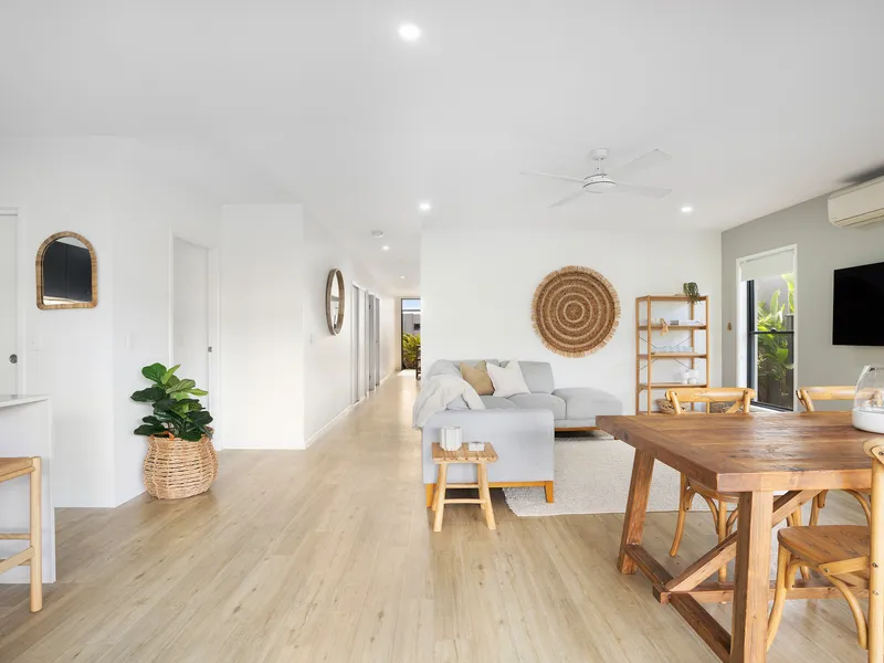 Sold home at 23 Pipeline Avenue