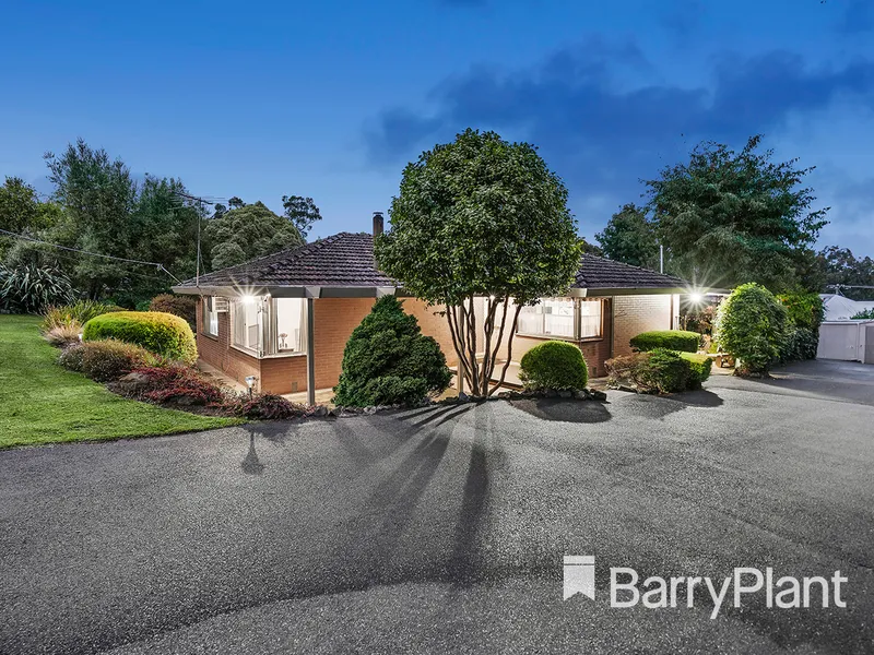 Tradesperson's paradise on almost ½ acre.