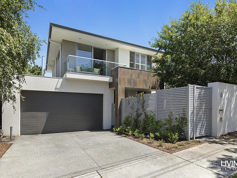 Stylish Beachside Family Home