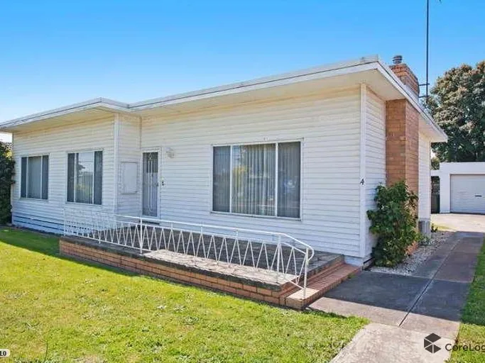 Classic 1960 home with large north garden