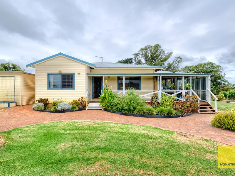 FARMLET CLOSE TO ALBANY