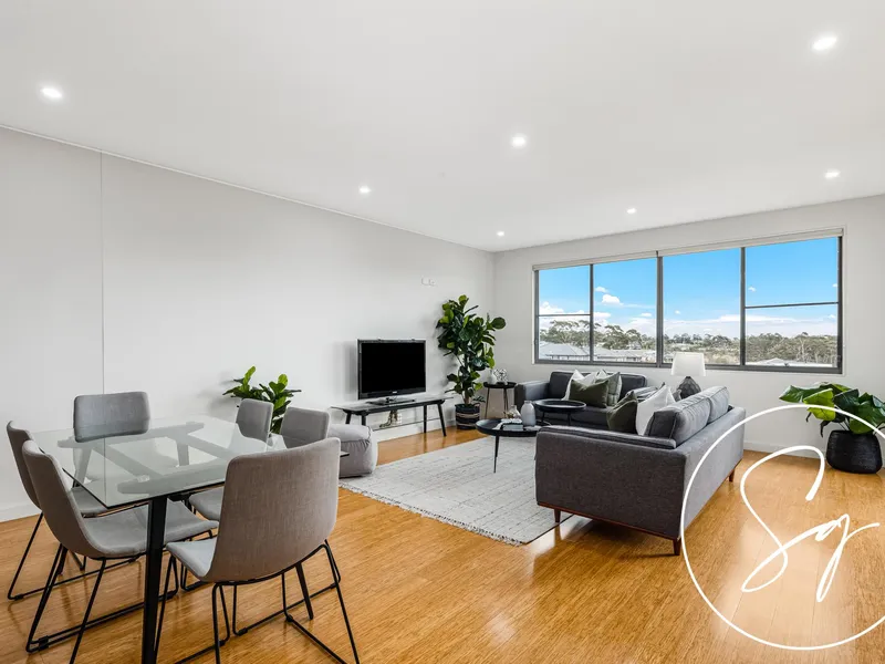 SPACIOUS 3 BED + STUDY + MEDIA ROOM!