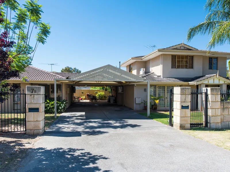 Country Feel -  Riverside Location - but only 10kms approximately from Perth