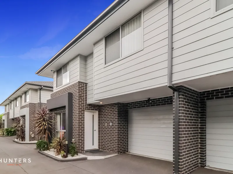 Private & Modern Townhouse With Low-maintenance Appeal