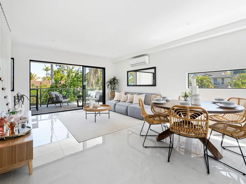 Newly built tri-level villa only a short drive to the Broadwater and CBD!