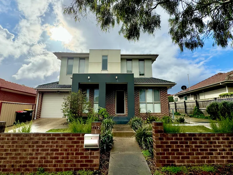 Immaculately Presented Townhouse in the Heart of Niddrie