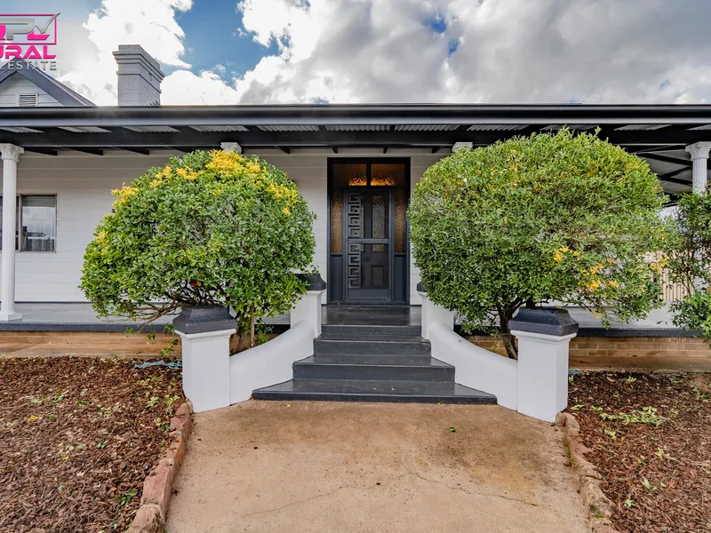 Live or invest with this central location