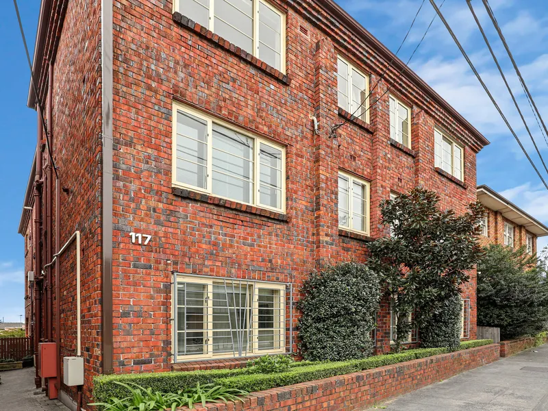 Two Bedroom Art-Deco Apartment in Haberfield