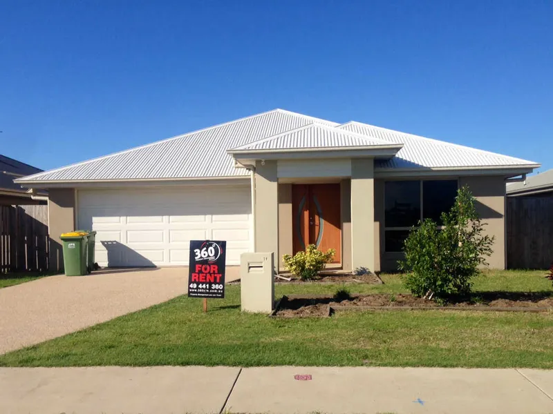 FAMILY LIVING AMONGST THE NORTHERN BEACHES!