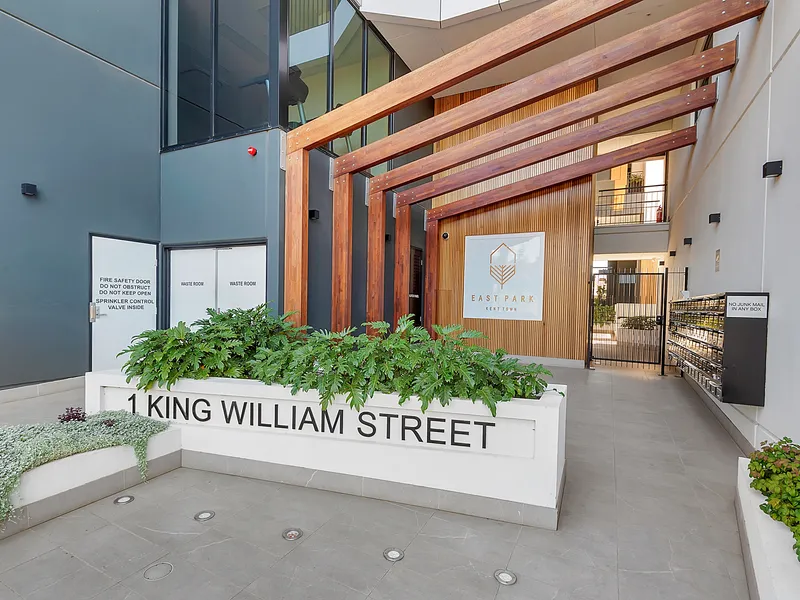 Modern Fully Furnished Apartment - OFFERS BY 20th April 2021