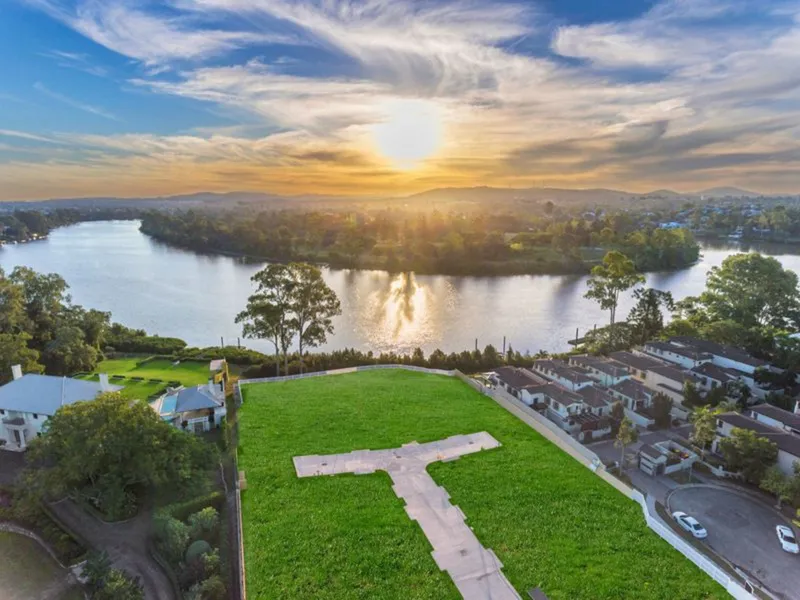 YERONGA RIVERFRONT LAND