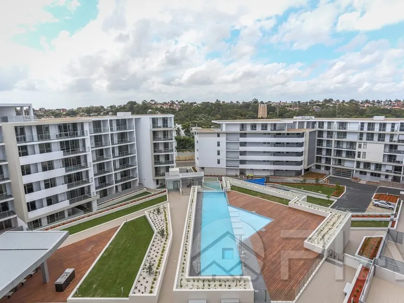 Two Bedrooms Apartment with Gym and Swimming Pool Less Than a Minute Away to Train Station!! Don't Miss Out!!