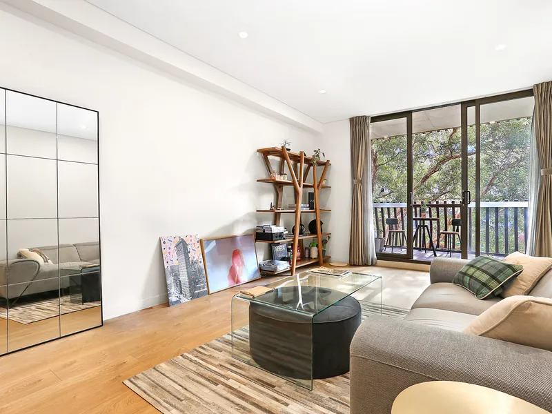 Stunning Modern Two Bedroom in Premium and Convenient Location