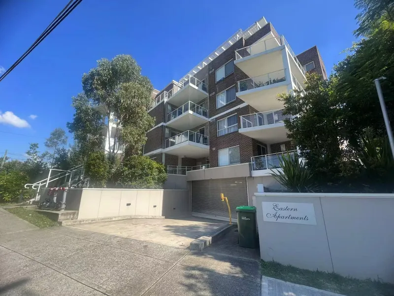 14/32 Essex Street Epping NSW 2121 2 Bedroom, 2 Bathroom, 1 Car space Study nook