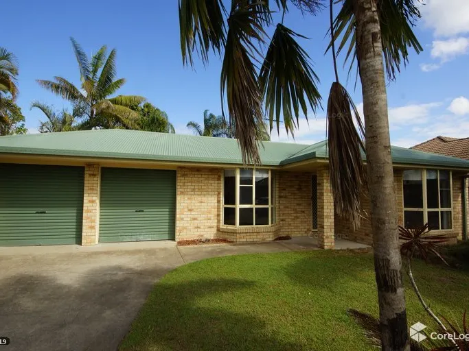 4 BEDROOM HOME WITH POOL IN ROYAL SANDS ESTATE