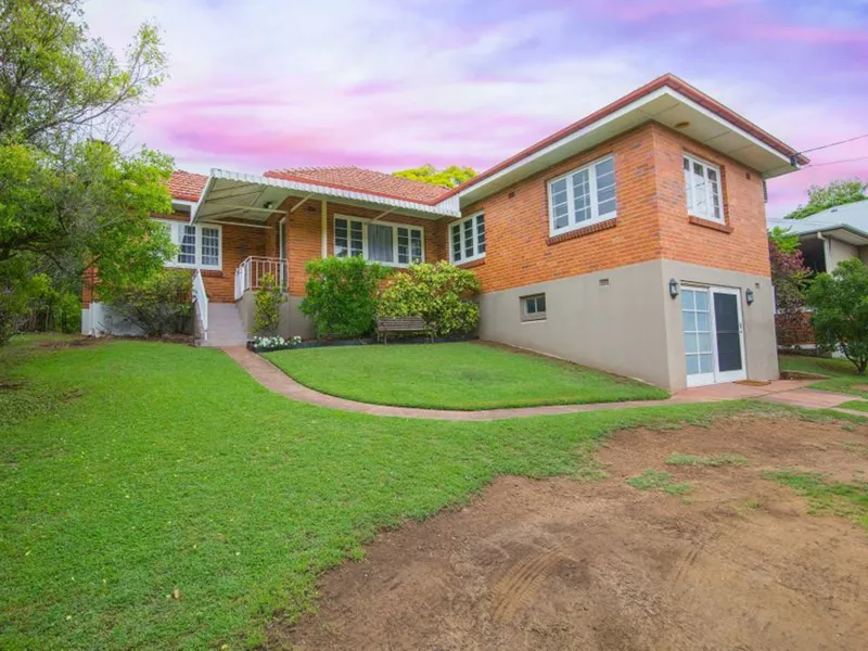 ART DECO HOME IN THE HEART OF IPSWICH