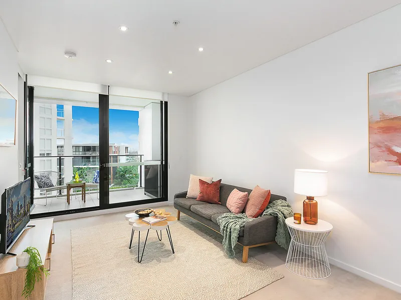 Top floor luxury apartment set in 'Viva' by Crown