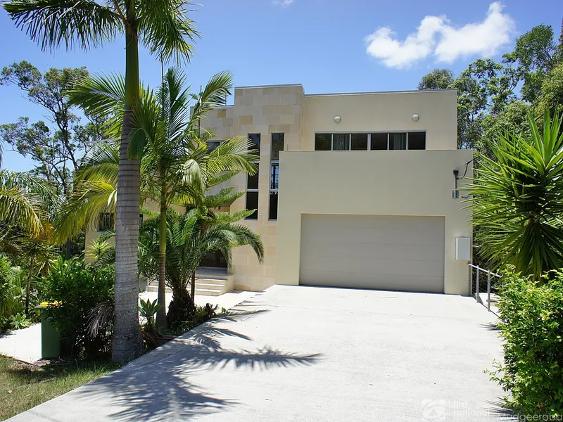 Stunning executive family sized unit