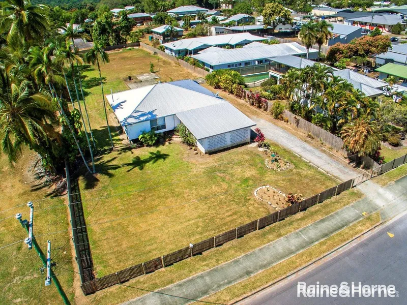 SUB DIVIDE POSSIBLE IN MIDDLE OF MOSSMAN - 3035m2 block