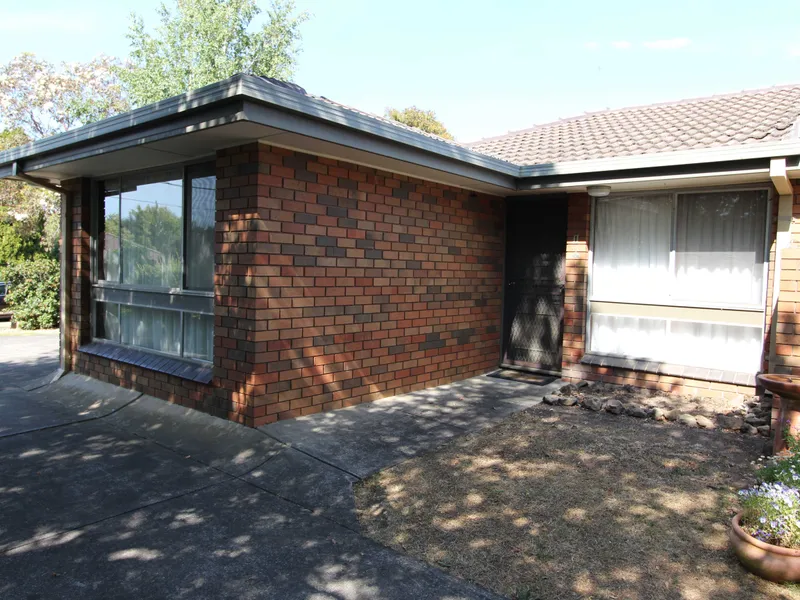 VERY NEAT 2 BEDROOM UNIT IN QUIET COMPLEX