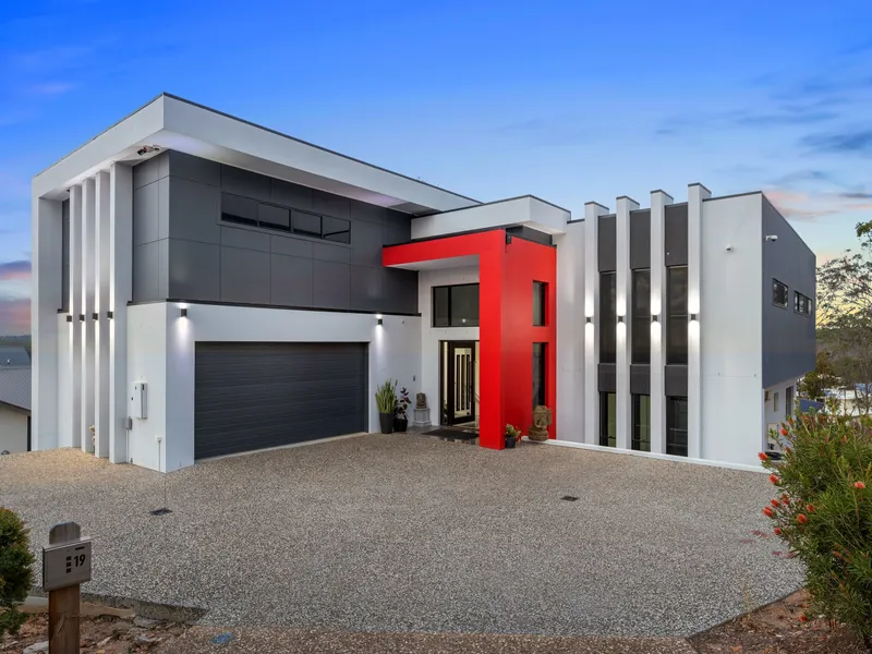 One of the Finest Newly Built! 56 SQ Top Luxury Stylish Modern Residence! Nestled amongst the Treetops and Scenic Bushland surrounds!