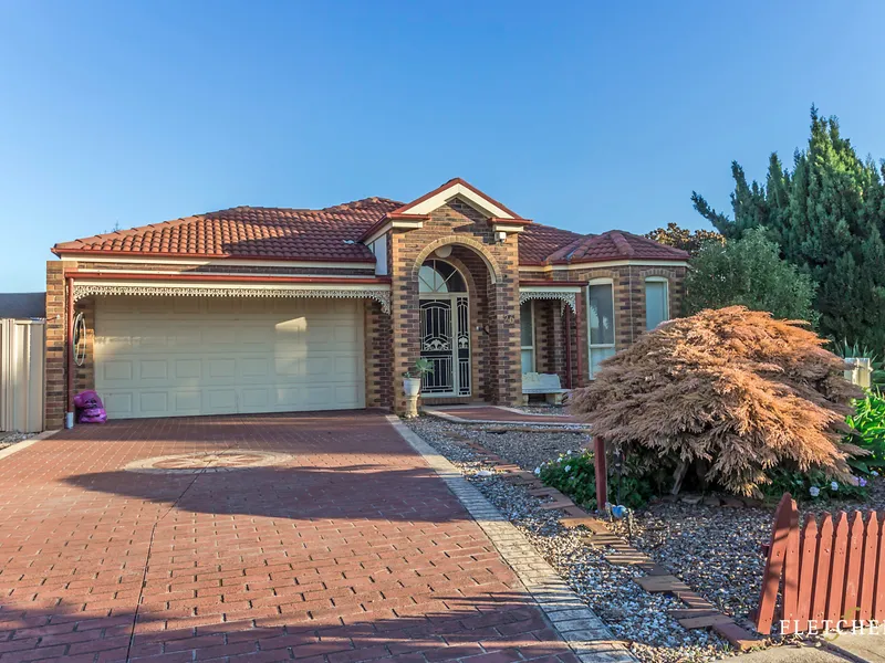 Family Home with all the Extras!!!!!