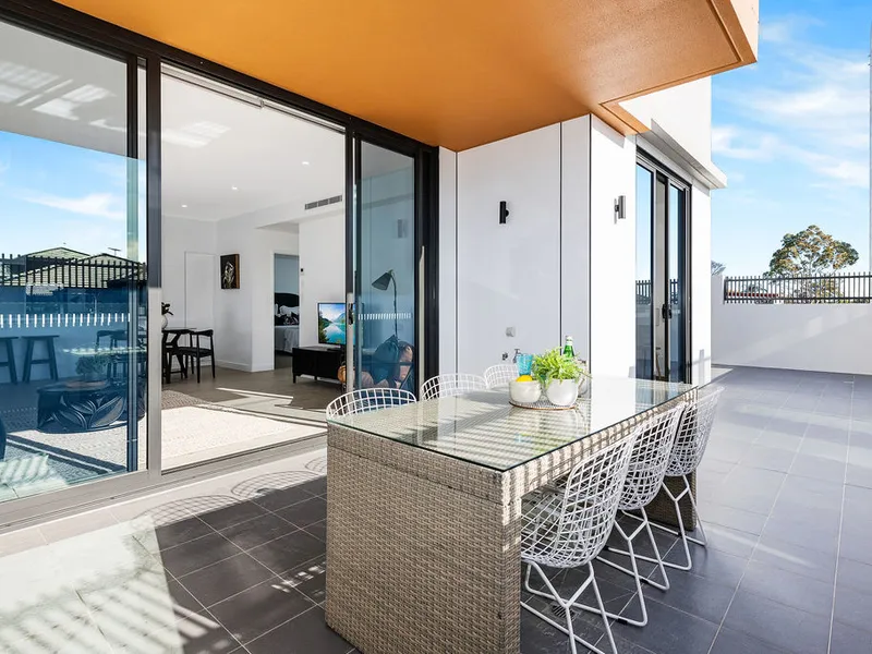 Luxury Kitchen and Crossflow Breeze