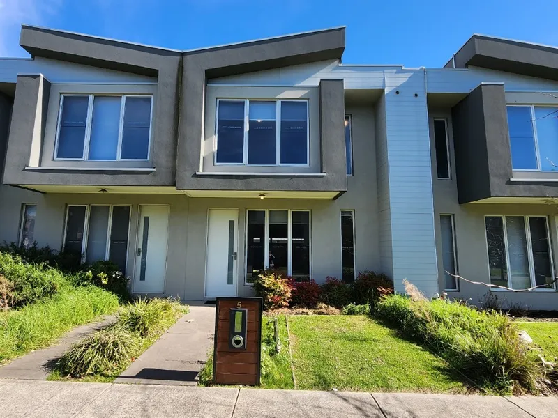 Modern 3 bedroom Townhouse at Amstel Golf Course