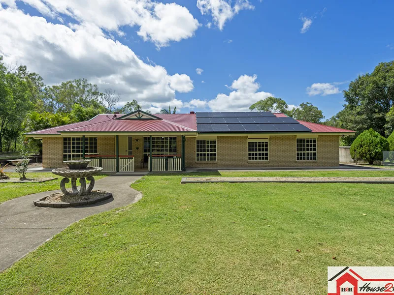 Versatile 10 acre Tamborine property