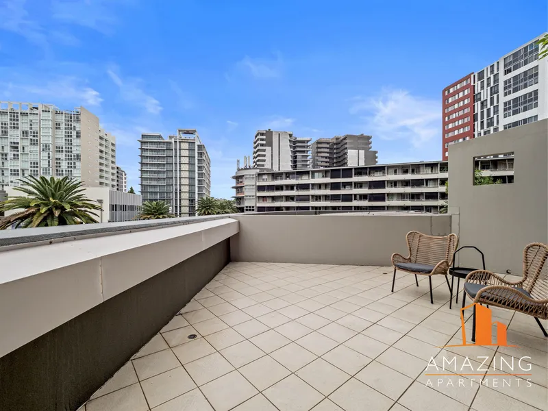 Spacious apartment with large open air deck!