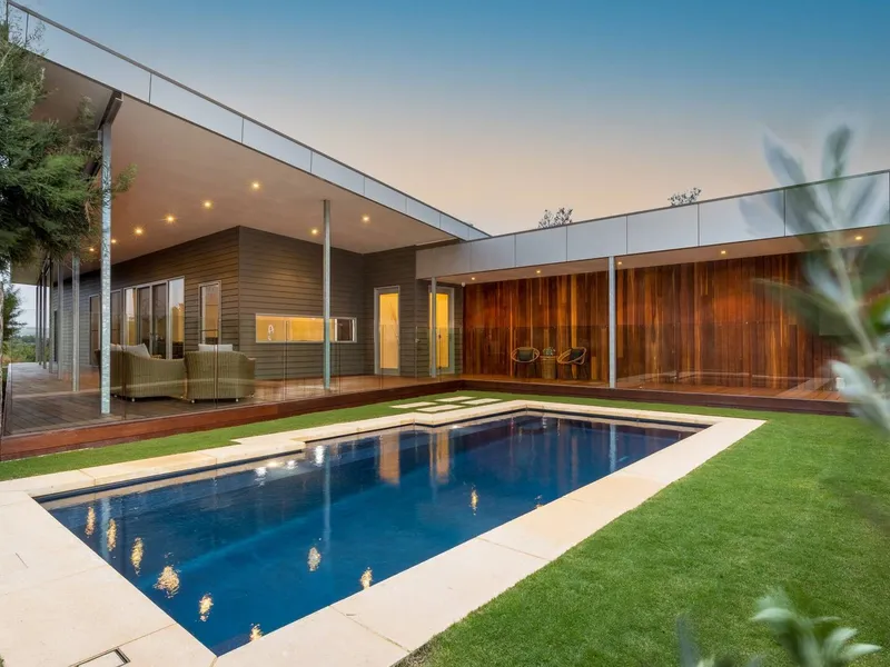 Magnificent Moonah Links