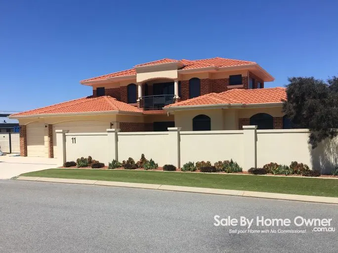 Beachside, golf estate home.