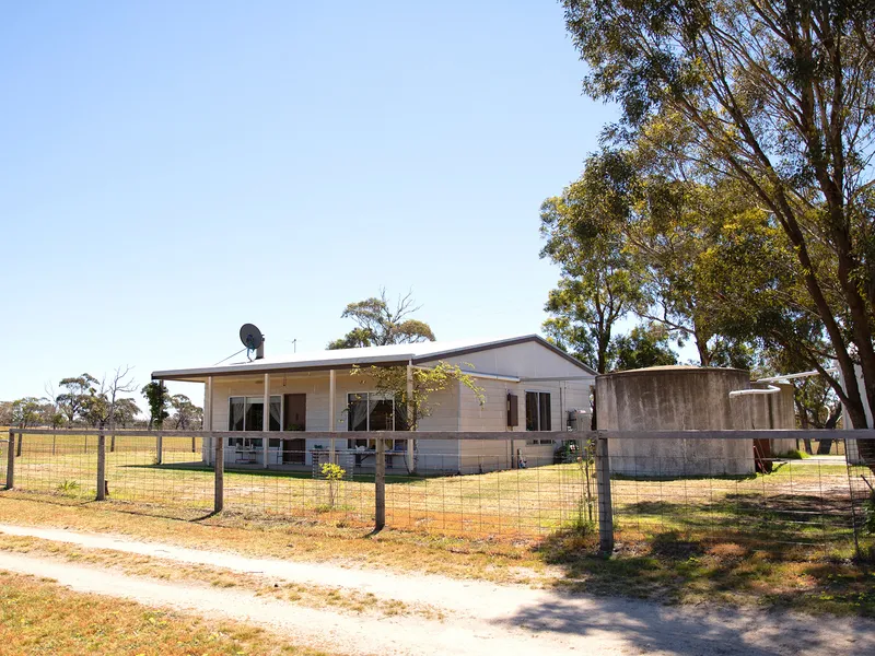 Picturesque Country Living - The Change You’ve Been Looking For