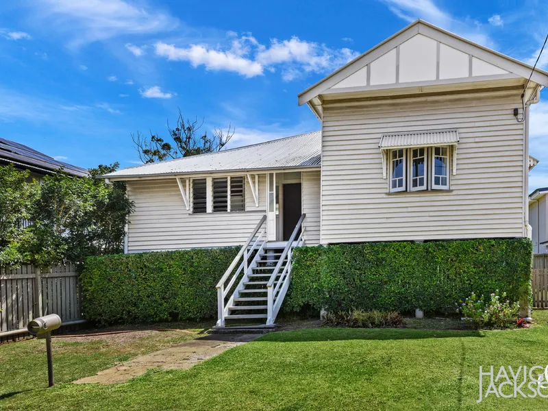 HI-SET QUEENSLANDER IN GREAT HENDRA LOCATION