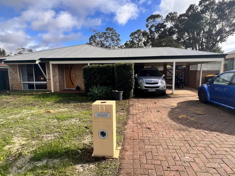 Family living 4 x 2 Double Brick Home