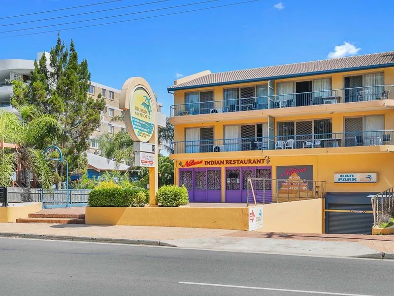 ESPLANADE LIVING - POOL