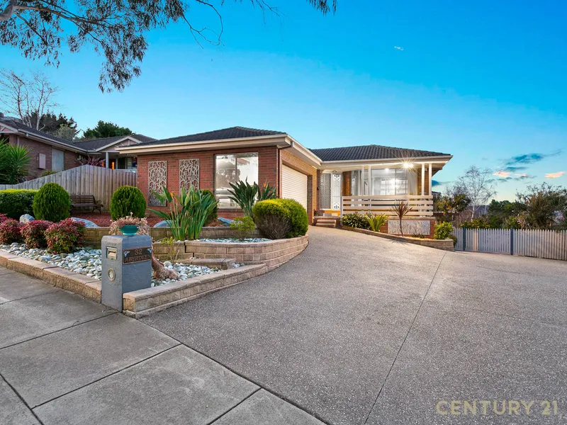 WELCOME HOME TO THE BEST VIEWS IN PAKENHAM 