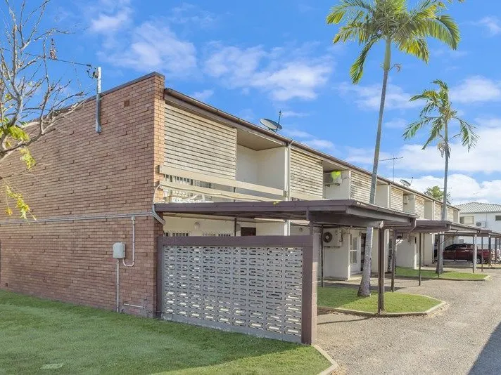 Affordable townhouse on Kings!