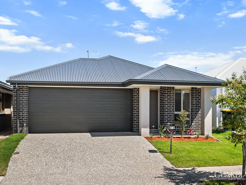 BEAUTIFUL MODERN 4 BEDROOM