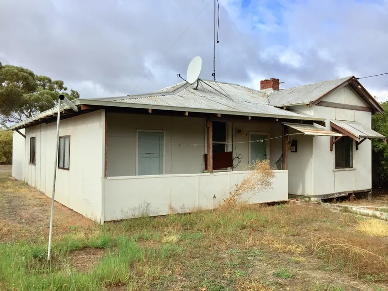 An inexpensive lifestyle with little mortgage repayments.