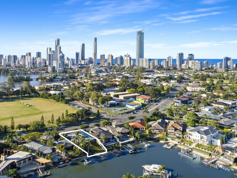 ISLE OF CAPRI WATERFRONT HOME - RENOVATE OR REBUILD