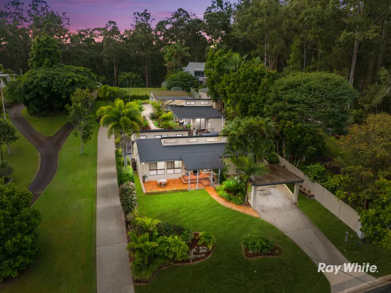 Blue Chip Residence on 1,144m2 with Separate Studio - Dual Living or Entertainment Hub. Gateway to Daisy Hill Forest.