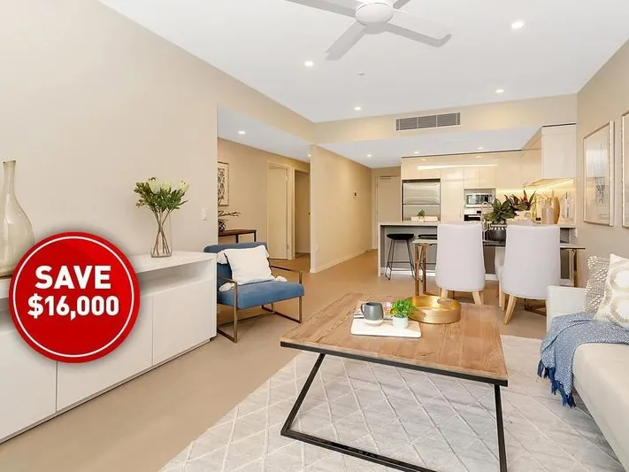 Ideal corner position and filled with natural light