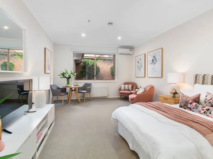 Studio Serviced Apartment in the perfect village location