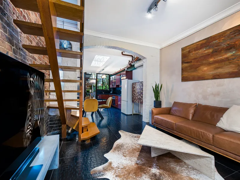 Character Filled 3 bedroom Terrace - Location & Lifestyle