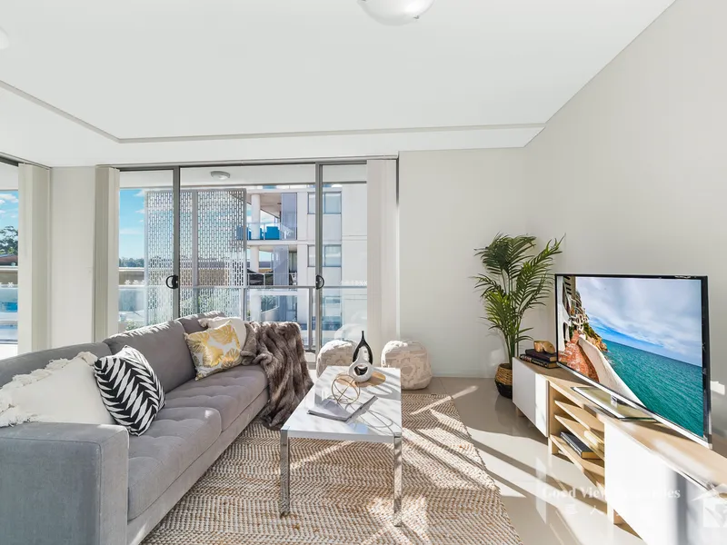 Sunny and Innovatively Design 2 Bedroom plus Study